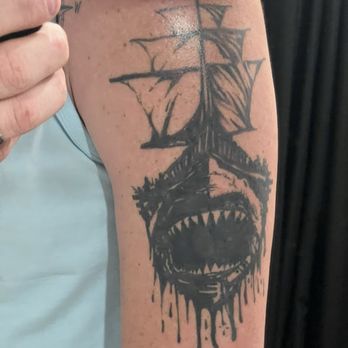 One Love Tattoo - Oahu Cage less Shark dive - Tattoo Near Me - Orangevale, California One Love Tattoo - Oahu Cage less Shark dive - Tattoo Near Me - Orangevale, California