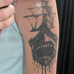 One Love Tattoo - Oahu Cage less Shark dive