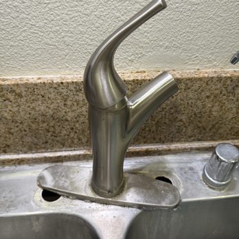 Fedor Appliance Services - Old and crusty no-brand faucet that was impossible for us to uninstall... - Appliances & Repair Near Me - Orange, California Fedor Appliance Services - Old and crusty no-brand faucet that was impossible for us to uninstall... - Appliances & Repair Near Me - Orange, California