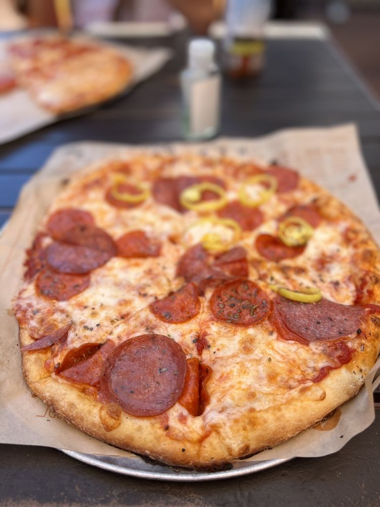 BLAZE PIZZA Updated May 2024 296 Photos & 585 Reviews 225 W