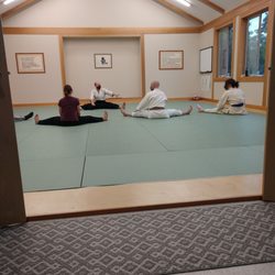 Oregon Ki Society - Beginning stretches