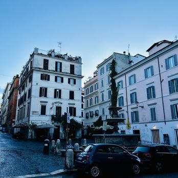 1. Piazza della Madonna di Monti
