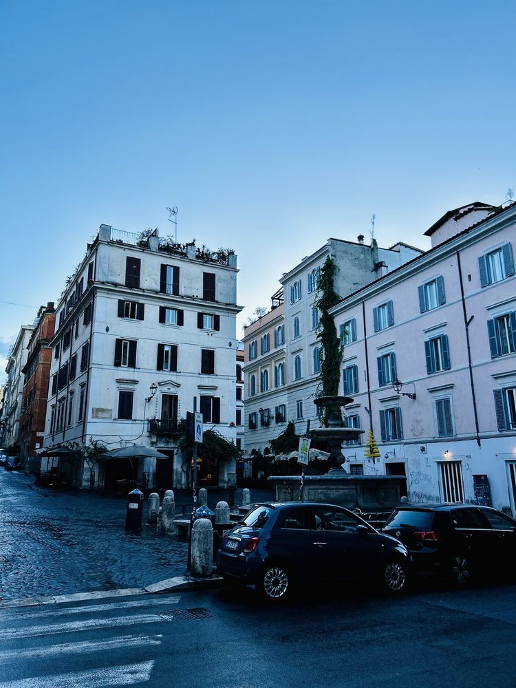 Piazza della Madonna di Monti