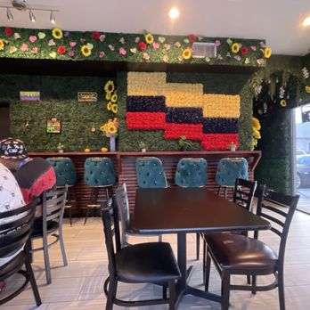 Que Chimba Parce - Dining - Colombian Near Me - Fontana, California Que Chimba Parce - Dining - Colombian Near Me - Fontana, California