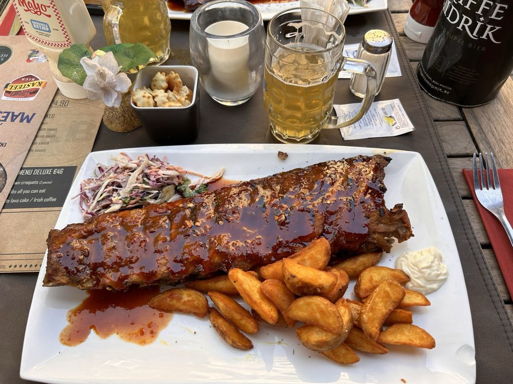 Ribs 'n Beer
