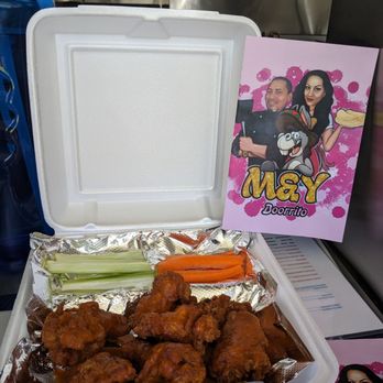 M&Y Boorrito - Delicious buffalo wings. Finger licking good. - Food Trucks Near Me - Rialto , California M&Y Boorrito - Delicious buffalo wings. Finger licking good. - Food Trucks Near Me - Rialto , California
