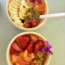 Lilikoi Moana Bowl normal and without banana