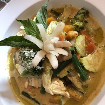 Chatayee Thai - Pretty vegan green curry - Thai Near Me - Philadelphia, Pennsylvania