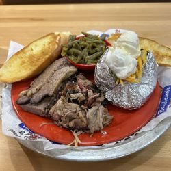 Bandanas Bar-B-Q - Brisket and pulled pork platter.
