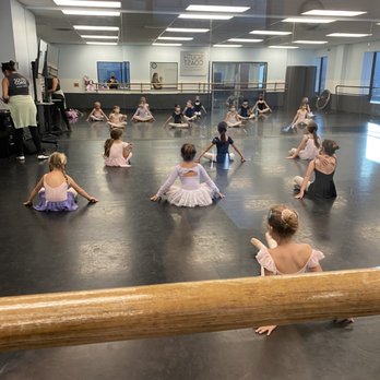 South Coast Conservatory - Begining ballet. - Performing Arts Near Me - Laguna Niguel, California South Coast Conservatory - Begining ballet. - Performing Arts Near Me - Laguna Niguel, California