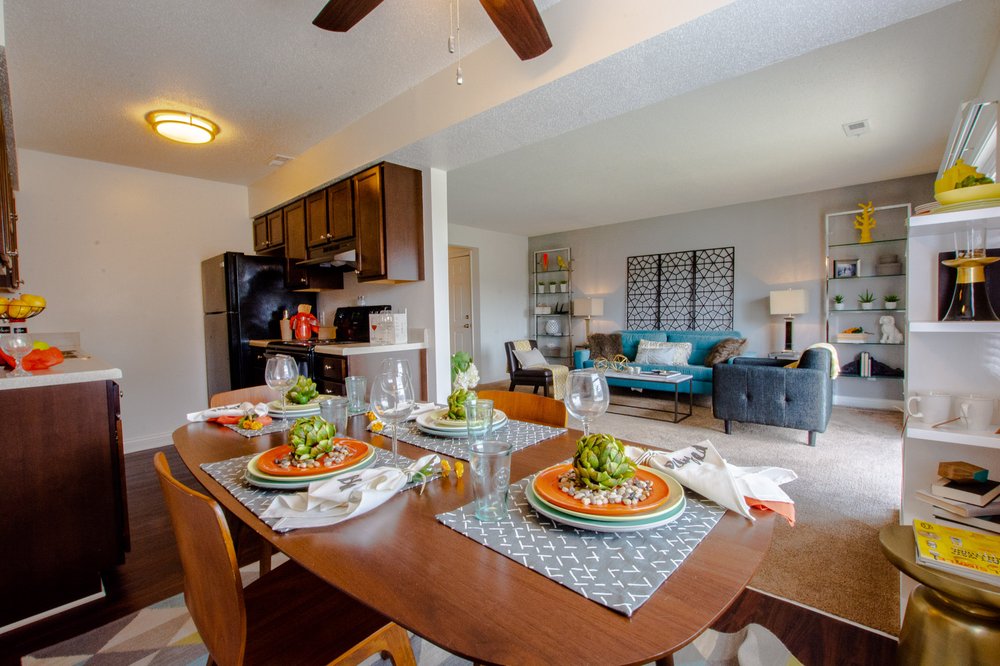 HAMILTON SQUARE APARTMENTS 18 Photos 808 Clubhouse Dr W, Westfield