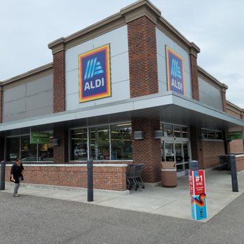 ALDI - the front of an aldi store - Grocery Near Me - Virginia Beach, Virginia ALDI - the front of an aldi store - Grocery Near Me - Virginia Beach, Virginia