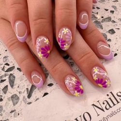 Yoyo Nails