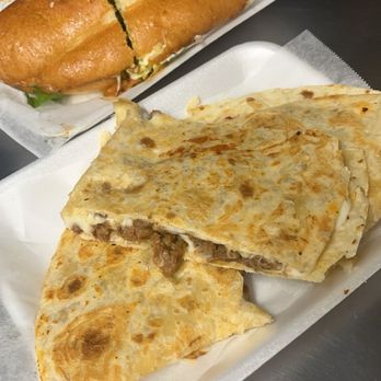 Taqueria Las Parrillas - Quesadilla & Torta - Food Trucks Near Me - Fort Worth, Texas