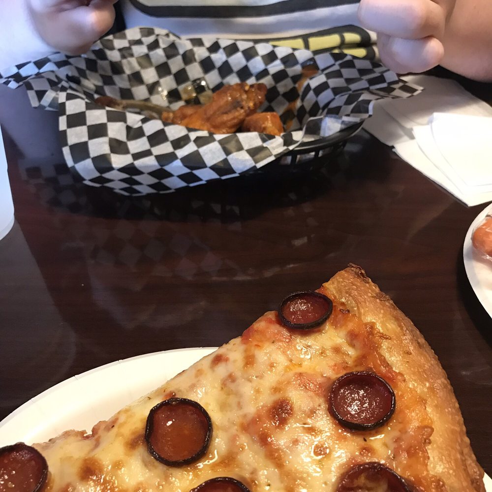 Edies Pizza - Medium wings - Pizza Near Me - Hamburg, New York Edies Pizza - Medium wings - Pizza Near Me - Hamburg, New York