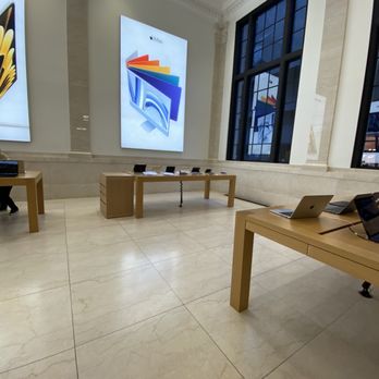 Apple - Upper East Side - Mobile Phones Near Me - New York, New York