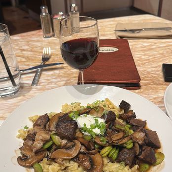 Biscotti's - Beef Stroganoff - Cafes Near Me - Reno, Nevada
