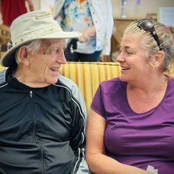 Canyon Valley Memory Care Residence - Family making memories