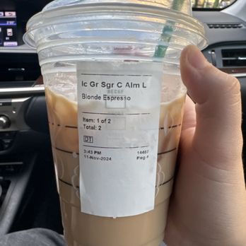 Starbucks - Coffee & Tea Near Me - Savannah, Georgia