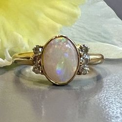 Lysbeth Antiques & Estate Jewelry