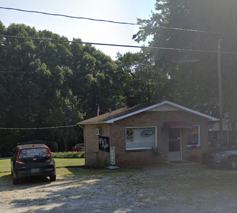 SMOKIN MIRRORS Updated August 2024 3040 Startown Rd, Newton, North