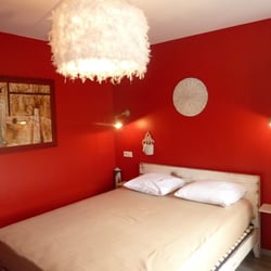Restaurant - Auberge du Vieux Lanas - La chambre 5, dite "chambre blanche" de l'auberge du vieux Lanas, hôtel** restaurant en Ardèche