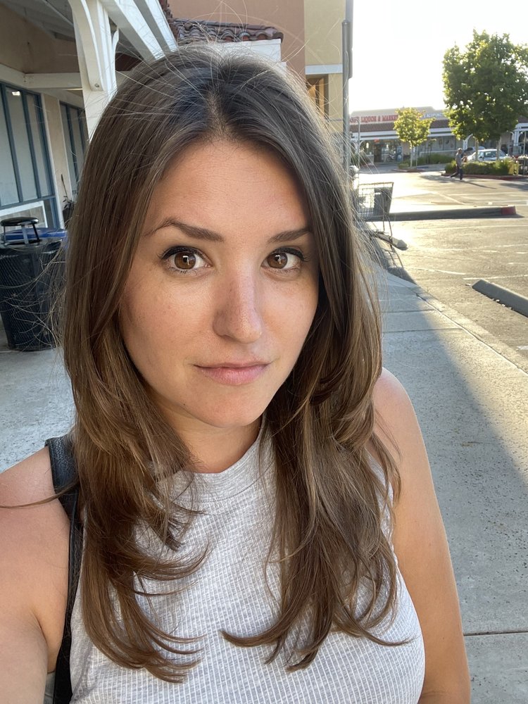 Alli's Hair Chair Logo