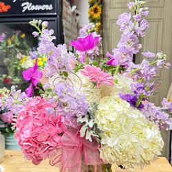 Christys Floral Design - Costumes choice