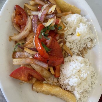 Estampas Peruanas Restaurant - fresh Red Snapper cooked to perfection - Peruvian Near Me - Redwood City, California Estampas Peruanas Restaurant - fresh Red Snapper cooked to perfection - Peruvian Near Me - Redwood City, California