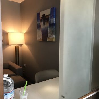 SpringHill Suites by Marriott Huntington Beach Orange County - Desk and window that can be adjusted - Hotels Near Me - Huntington Beach, California SpringHill Suites by Marriott Huntington Beach Orange County - Desk and window that can be adjusted - Hotels Near Me - Huntington Beach, California