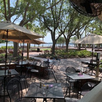 Plums - It was pretty empty between 3 and 4 - Seafood Near Me - Beaufort, South Carolina Plums - It was pretty empty between 3 and 4 - Seafood Near Me - Beaufort, South Carolina