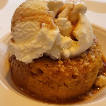 360 Restaurant - Sticky maple toffee pudding - Canadian (New) Near Me - Toronto, Ontario