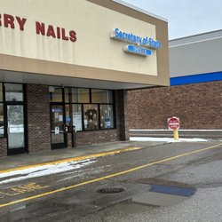 Michigan Secretary of State - Front entrance