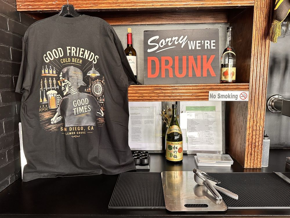 Grovers Tavern Logo