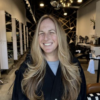 Uncaged Salon and Spa - Hair Stylists Near Me - Costa Mesa, California Uncaged Salon and Spa - Hair Stylists Near Me - Costa Mesa, California