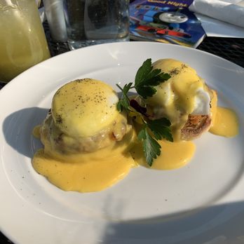 The Lemon Tree - Crab cake eggs Benedict - Cocktail Bars Near Me - Bend, Oregon The Lemon Tree - Crab cake eggs Benedict - Cocktail Bars Near Me - Bend, Oregon