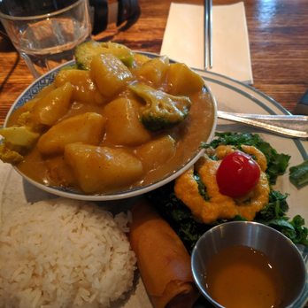 Luanne's Wild Ginger Franklin - Malaysian Curry lunch special. Tastes more like Japanese curry. - Pan Asian Near Me - Brooklyn, New York