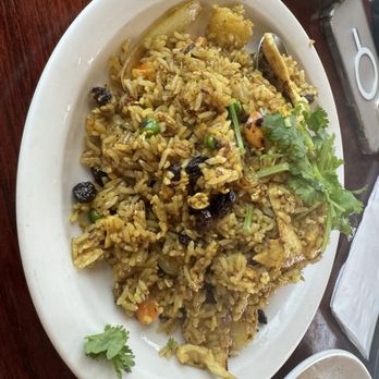 Sumalee's Thai Cuisine - Chicken Pineapple Fried Rice - Thai Near Me - Bonney Lake, Washington Sumalee's Thai Cuisine - Chicken Pineapple Fried Rice - Thai Near Me - Bonney Lake, Washington