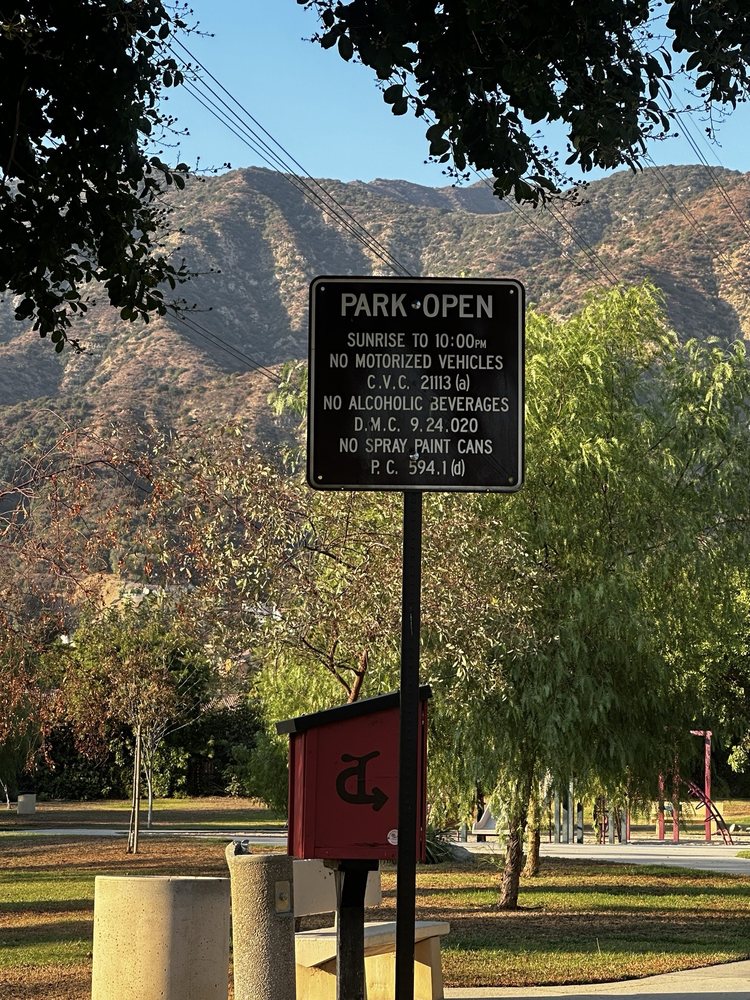 Hacienda Park Logo