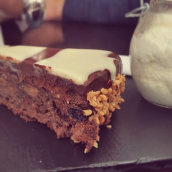 Ely Bar & Brasserie - Chocolate and banana cake with fresh cream - Brasseries Near Me - Dublin, D