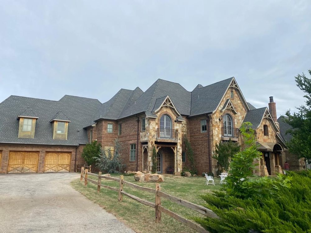 Slide of Reyes Roofing