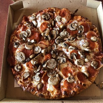 Lamppost Pizza- Torrance - Pepperoni and mushroom - Pizza Near Me - Torrance, California Lamppost Pizza- Torrance - Pepperoni and mushroom - Pizza Near Me - Torrance, California