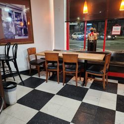 Target Pizza - Sitting room