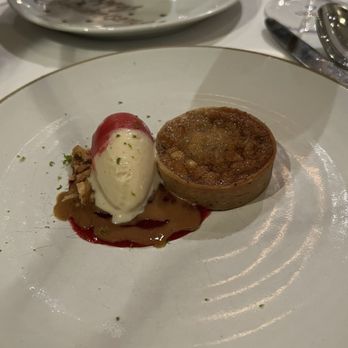 Gramercy Tavern - New American Near Me - New York, New York Gramercy Tavern - New American Near Me - New York, New York