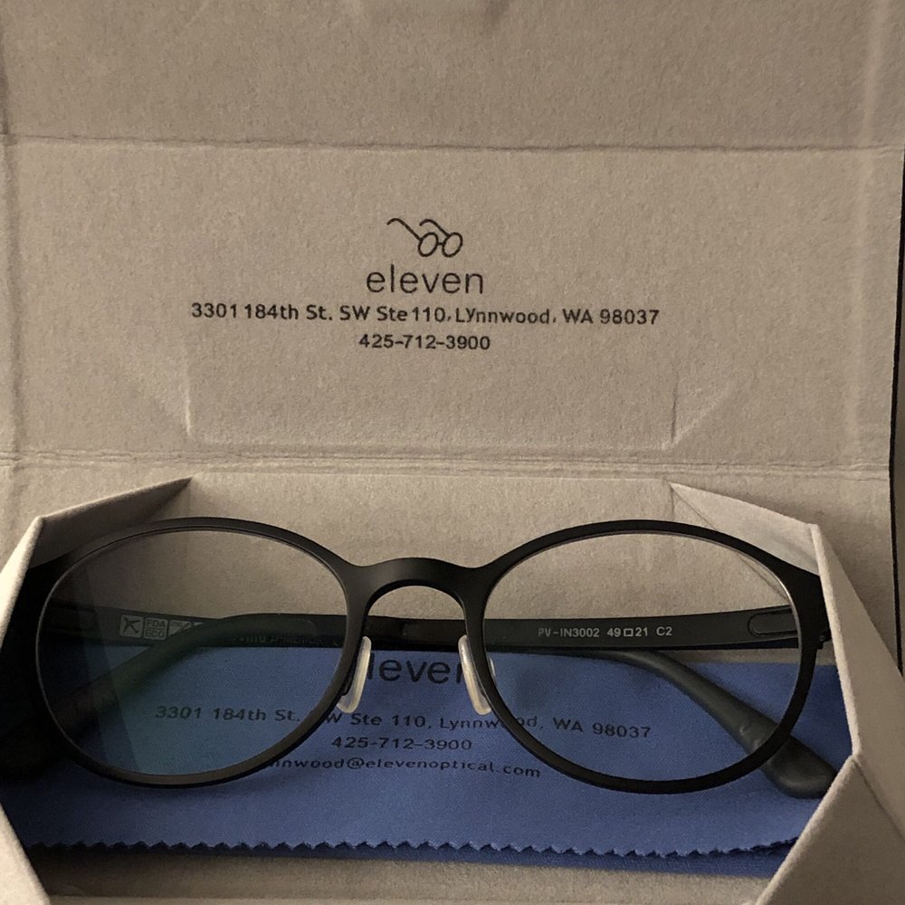Eyeglass