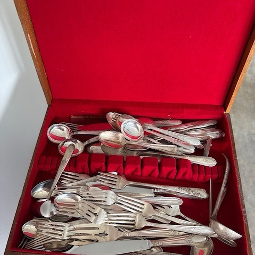 North Shore Precious Metals - Sterling Silverware Set - Gold Buyers Near Me - Glenview, Illinois