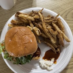 The Hilltop Grill - Bacon cheeseburger
