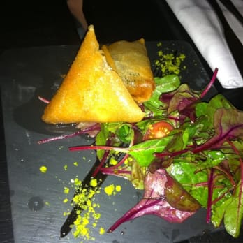 Des Gars dans la Cuisine - Samosas - Breakfast & Brunch Near Me - Paris, 75 Des Gars dans la Cuisine - Samosas - Breakfast & Brunch Near Me - Paris, 75