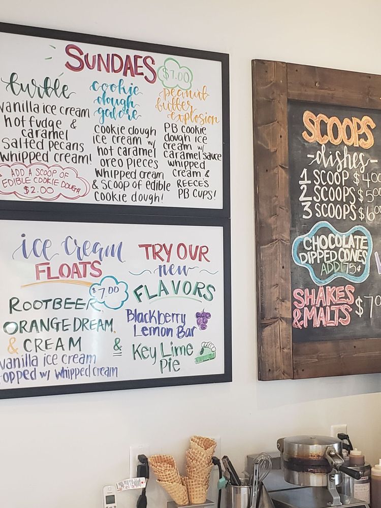 HERE’S THE SCOOP 807 N Genesee St, Delafield, Wisconsin Ice Cream