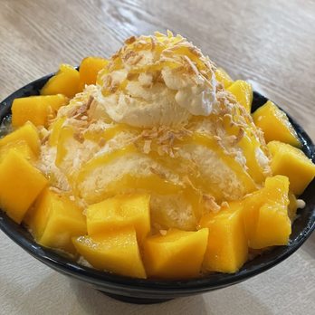 Heybings - Mango Bingsu - Desserts Near Me - Costa Mesa, California